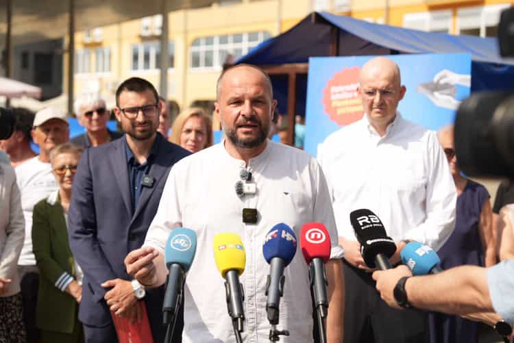 SDP i Možemo u Slavonskom Brodu: Ova Vlada ne štiti građane